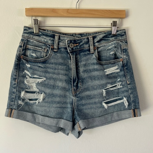 American Eagle Stretch‎ Rolled Cuff Crossover Distressed Denim Mom Short Size 10 - Picture 1 of 8